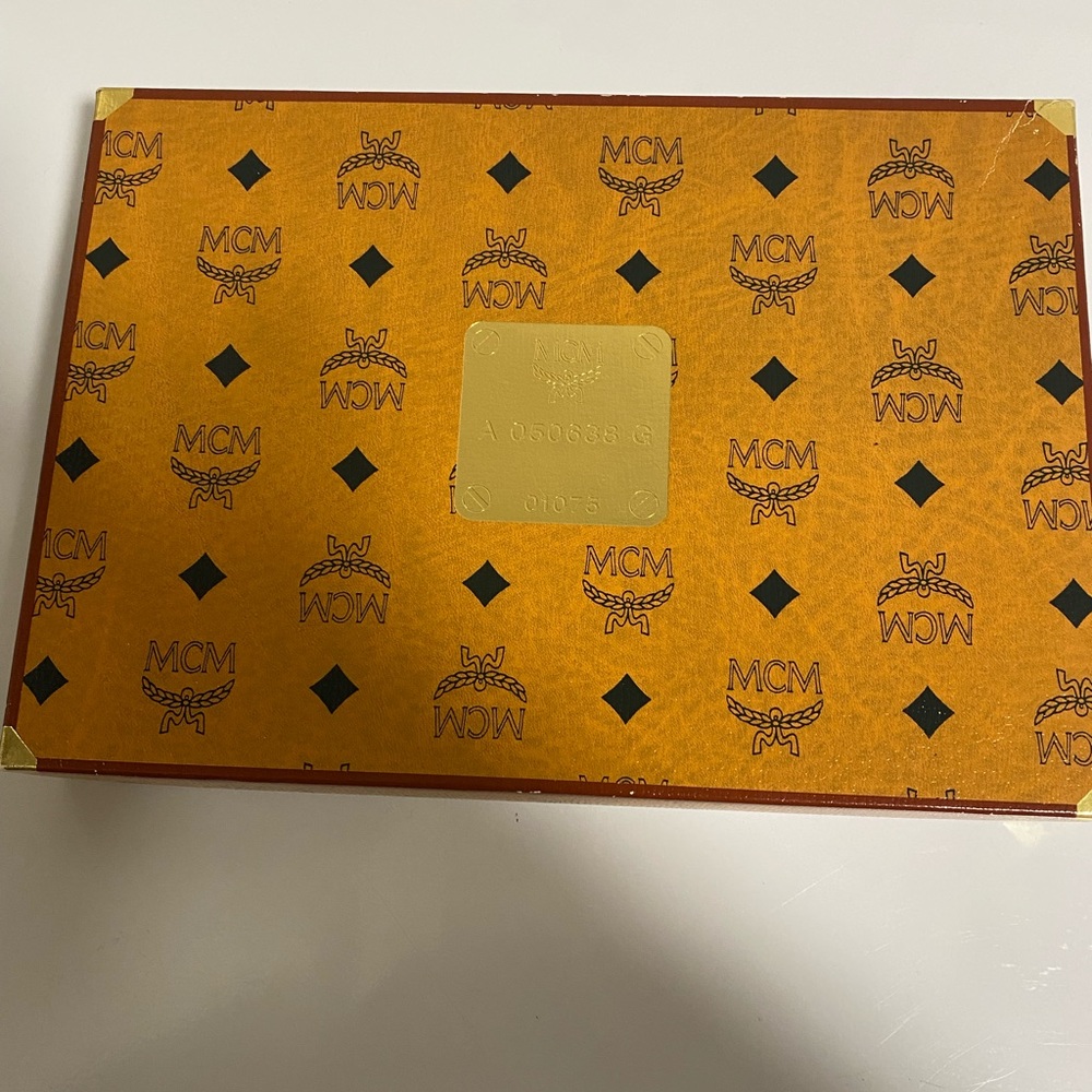 MCM face towel set